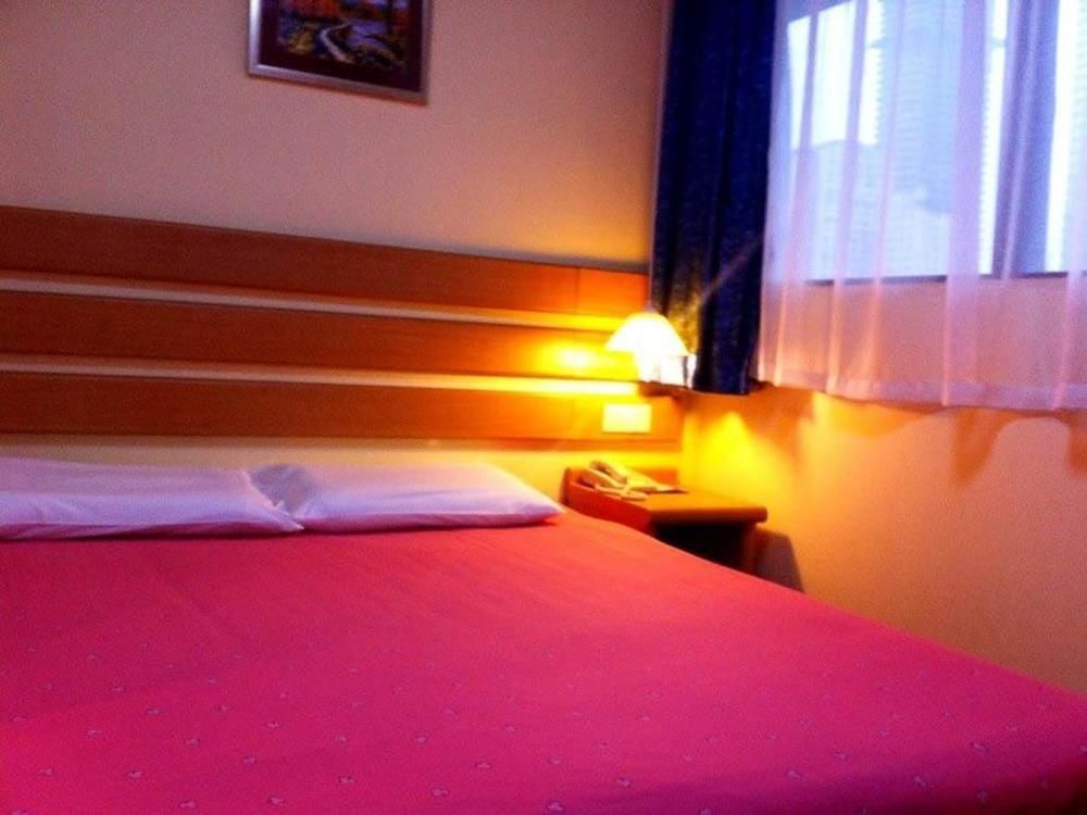 Home Inn Hotel Guiyang Fushui Middle Road Exteriör bild